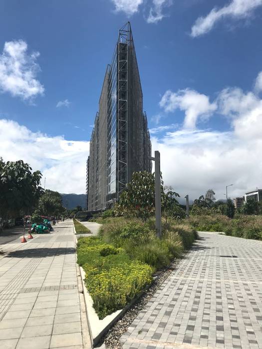 Infraestructura Verde del Edificio Elemento Helecho SAS Jardines en la fachada