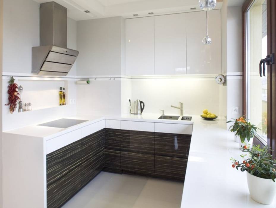 Fitted Kitchens Storage London Metro Wardrobes London Modern kitchen Cabinets & shelves