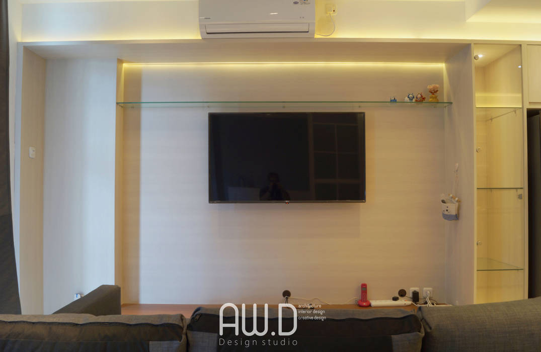 CBD PLUIT, AW.D (ariwibowo.design) AW.D (ariwibowo.design) Ruang Keluarga Minimalis