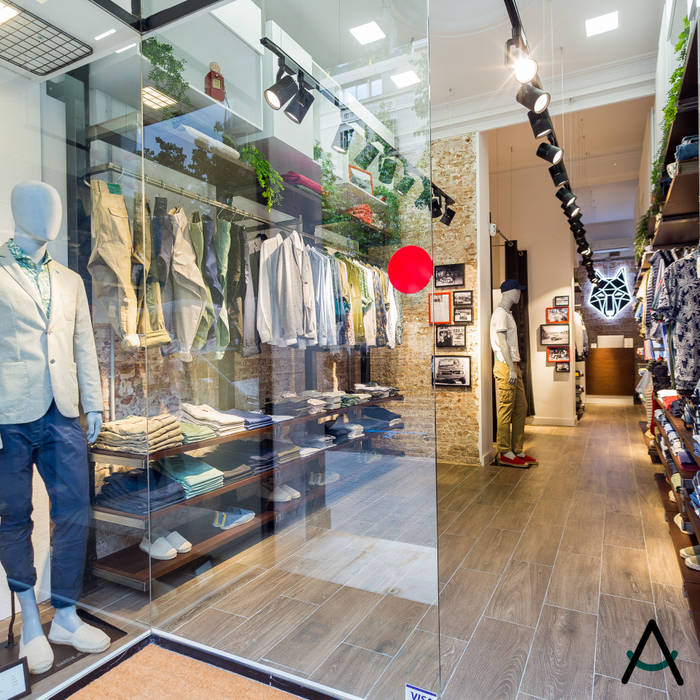 Bäbler Menswear - Barcelona, Estudi Aura, decoradores y diseñadores de interiores en Barcelona Estudi Aura, decoradores y diseñadores de interiores en Barcelona Ticari alanlar Dükkânlar