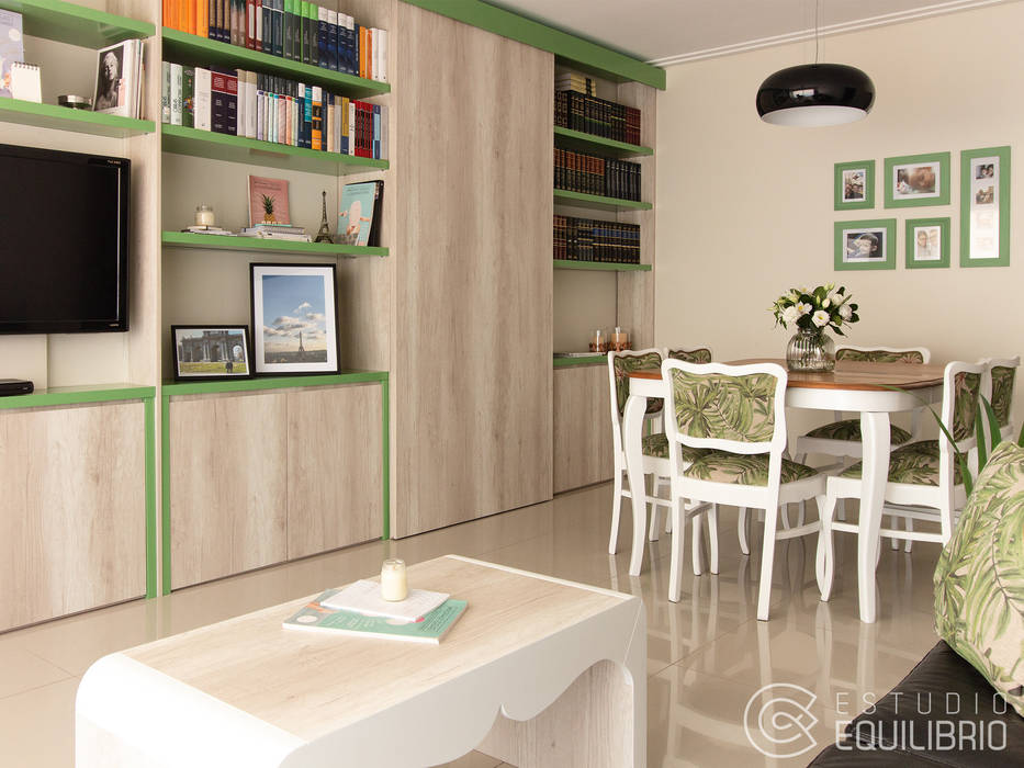 Proyecto Ardoino Estudio Equilibrio Livings modernos: Ideas, imágenes y decoración Madera Acabado en madera comedor,living comedor,living,restauracion,mesa ratona,mesa,silla,biblioteca,mueble,mobiliario,iluminacion