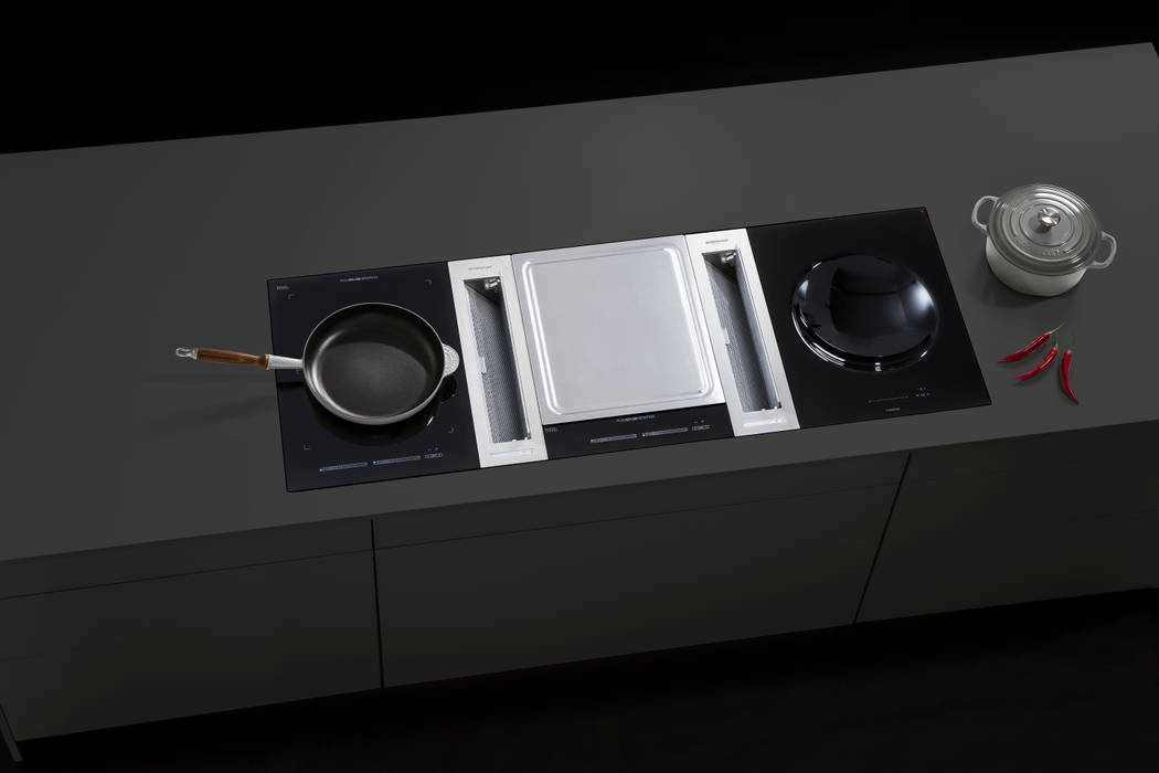 AirStream EVO 03 - Querstromlüfter in frozen Black mit elektronsicher Lüfterklappe , ERGE GmbH ERGE GmbH Modern style kitchen