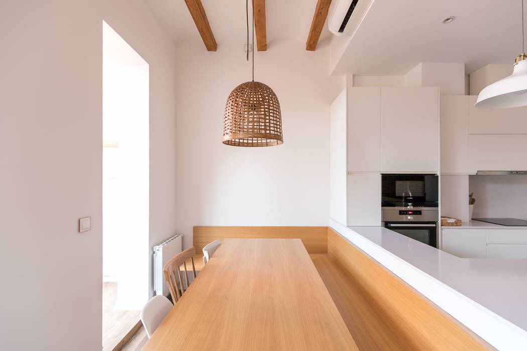 Vivienda con Decoración en Madera Minimalista, Piedra Papel Tijera Interiorismo Piedra Papel Tijera Interiorismo غرفة السفرة