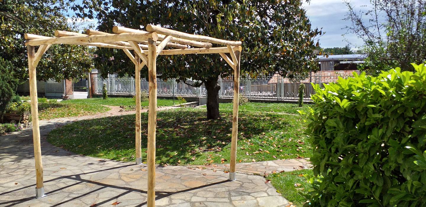 PERGOLE RUSTICHE in Castagno Scortecciato, ONLYWOOD ONLYWOOD Rustic style garden Wood Wood effect Greenhouses & pavilions