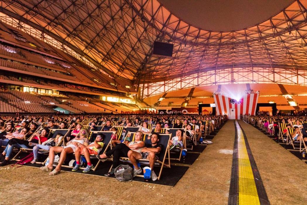 L'Orange Vélodrome fait son cinéma, Cosee Design Cosee Design Espaces commerciaux Stade,Vélodrome,Orange,Cinéma,Organisation,Evénement,Plein air,Stades