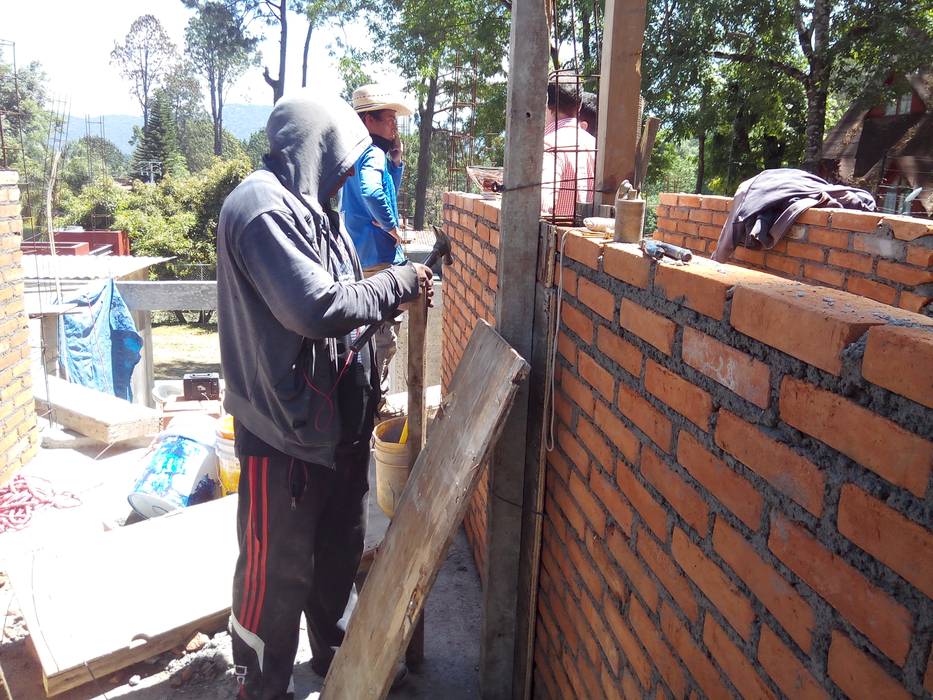 CASA VALLE DE BRAVO - en colaboración , AMID AMID Walls Bricks