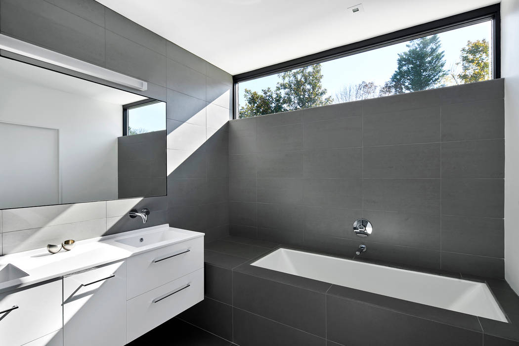 Back 2 Back, KUBE architecture KUBE architecture Modern style bathrooms