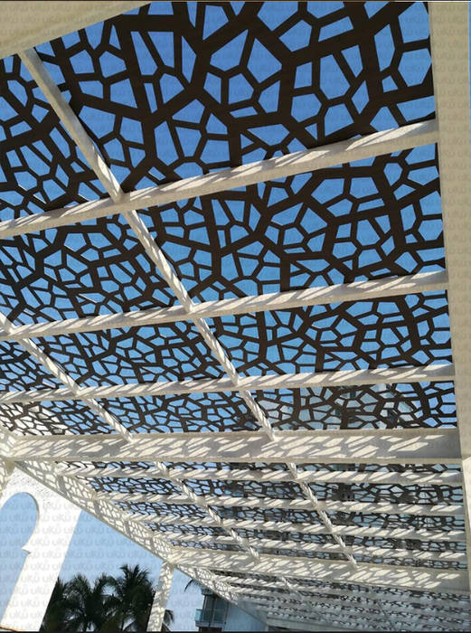 Fantástica Pérgola en Aluminio Acabado en Madera. Acapulco, Gro., UKU celosias UKU celosias سطح مستوي / رووف مستوي ألمنيوم/ زنك