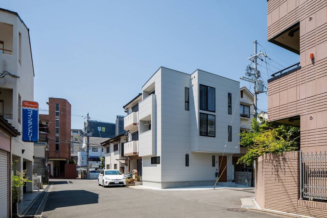 Nagaokakyo house, ALTS DESIGN OFFICE ALTS DESIGN OFFICE 狭小住宅