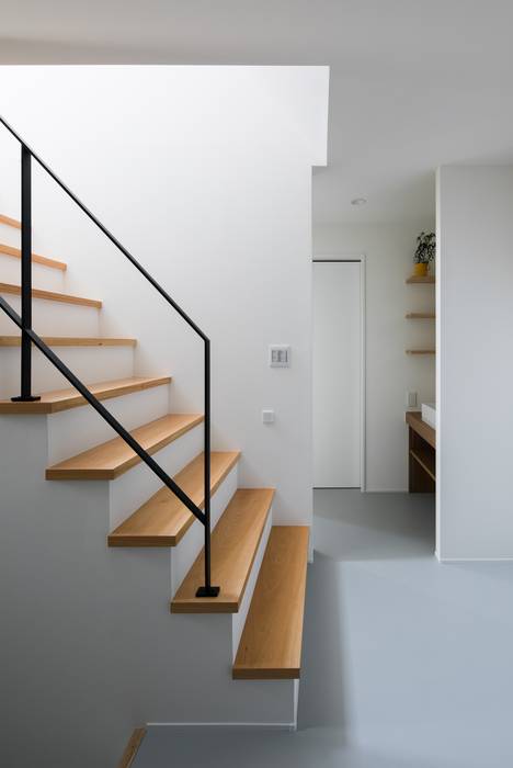 Nagaokakyo house, ALTS DESIGN OFFICE ALTS DESIGN OFFICE Escalier