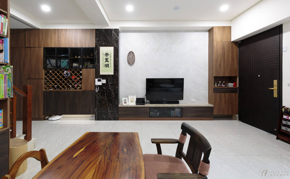 WU House‧鳥松透天, 元作空間設計 元作空間設計 Dinding & Lantai Gaya Klasik