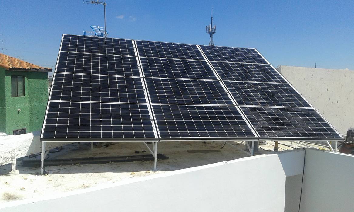 SFV (Sistema Solar Fotovoltaico), CORSA grupo constructor / CORSA energia solar CORSA grupo constructor / CORSA energia solar Roof terrace Iron/Steel