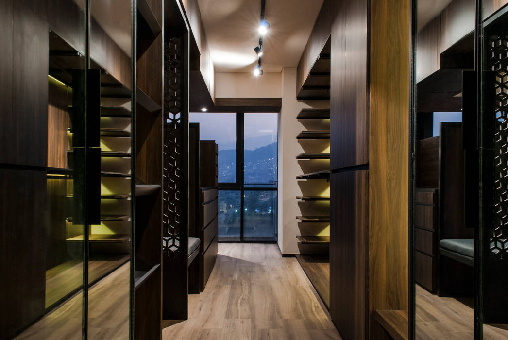 Walk in closet MH, Maquiladora de Muebles Maquiladora de Muebles Ruang Ganti Modern