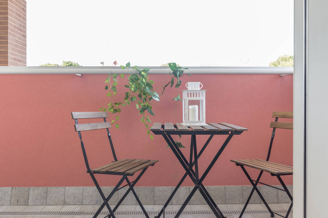 HOME STAGING in appartamento di nuova costruzione Mirna Casadei Home Staging Balcony HOME STAGING,ALLESTIMENTI,FOTOGRAFIA D'INTERNI