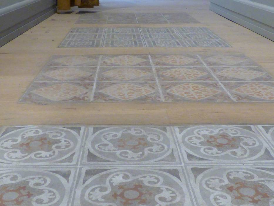 Parquet with Ceramic Inserts ARTE DELL'ABITARE Mediterranean style corridor, hallway and stairs Ceramic wooden floor,Accessories & decoration