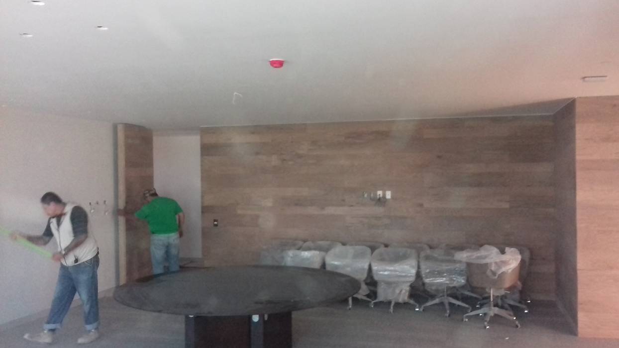 Remodelacion de oficinas e interiores. , Ortiz Construcciones y Remodelacion Integral Ortiz Construcciones y Remodelacion Integral Study/office لکڑی Wood effect