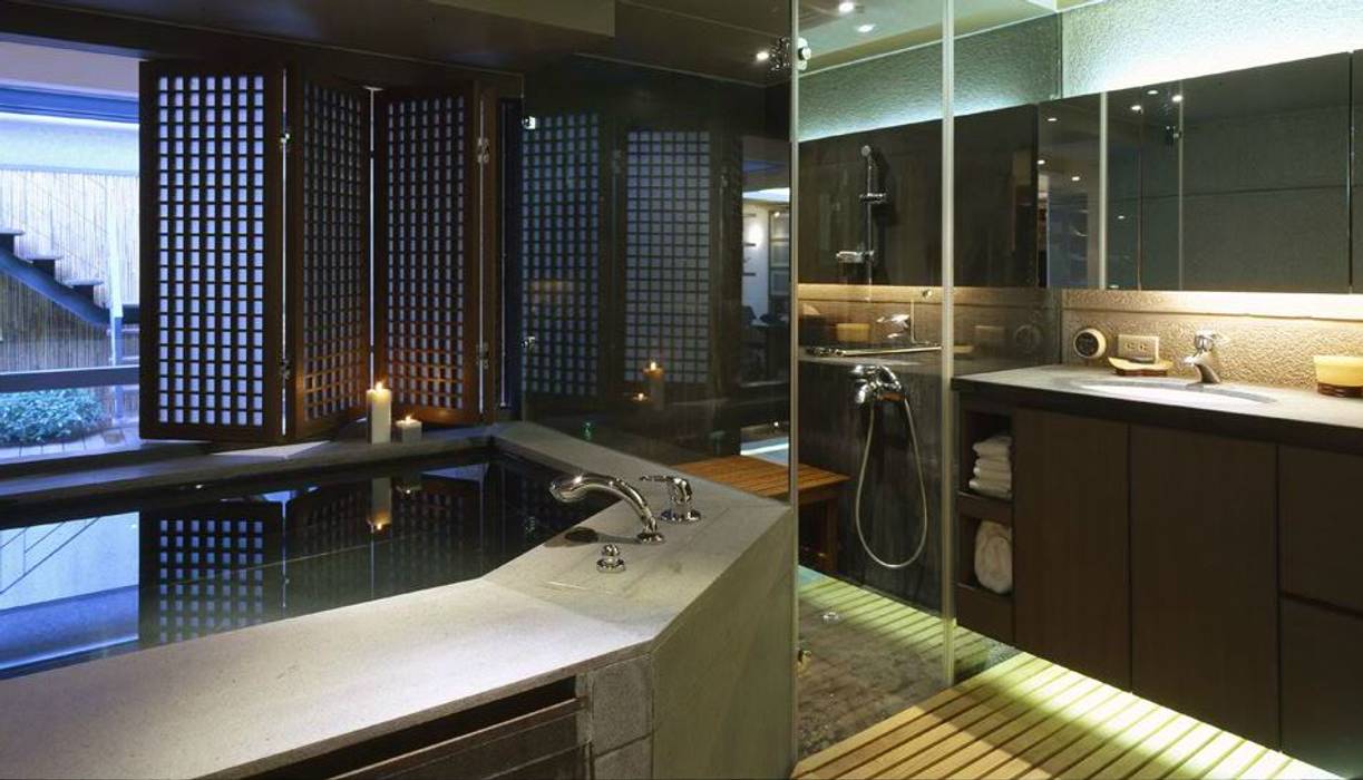 大型的泡湯池可以享受泡湯樂趣 鼎爵室內裝修設計工程有限公司 浴室
