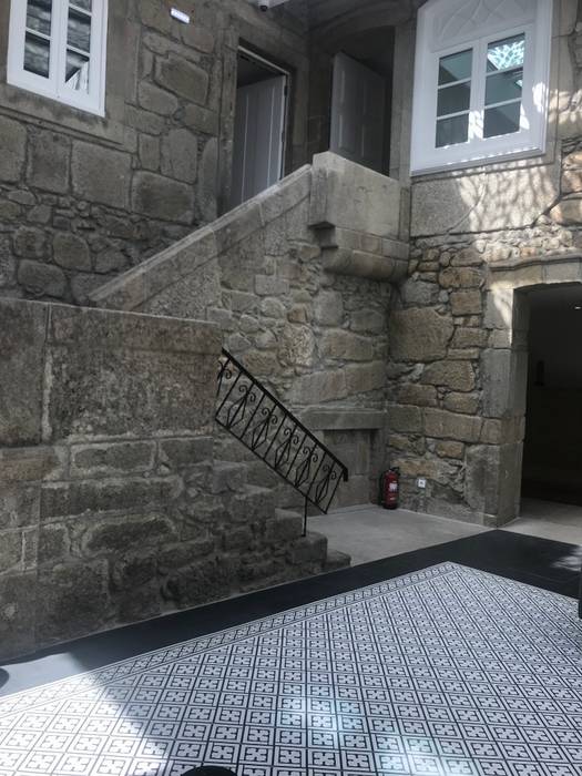 Classic B Noir Faixa Canto Neocim Classic Neocim Base Lave Por Kerion Ceramics Rustico Ceramica Homify