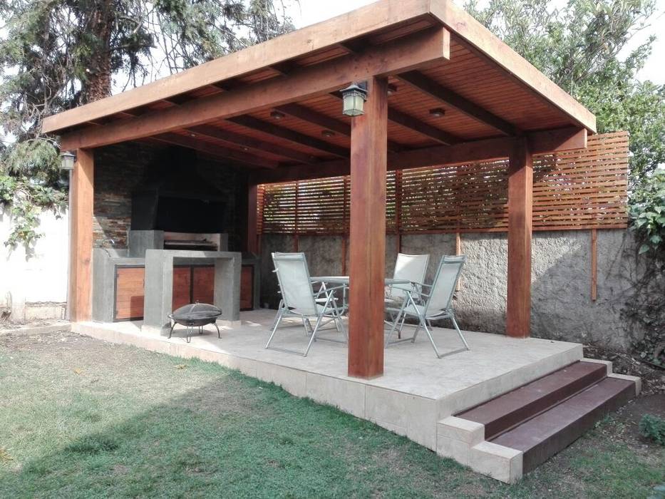 PERGOLA CON ALERO Y QUINCHO itamar ltda Espacios comerciales Madera Acabado en madera Salones de eventos