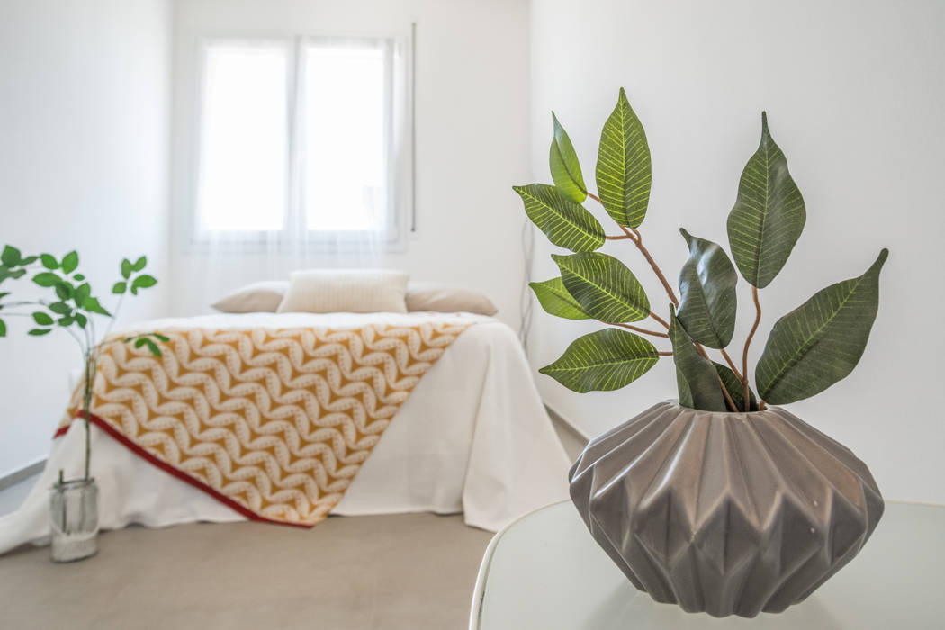 HOMESTAGING in un appartamento DI NUOVA COSTRUZIONE IN VENDITA A CESENA, Mirna Casadei Home Staging Mirna Casadei Home Staging 臥室