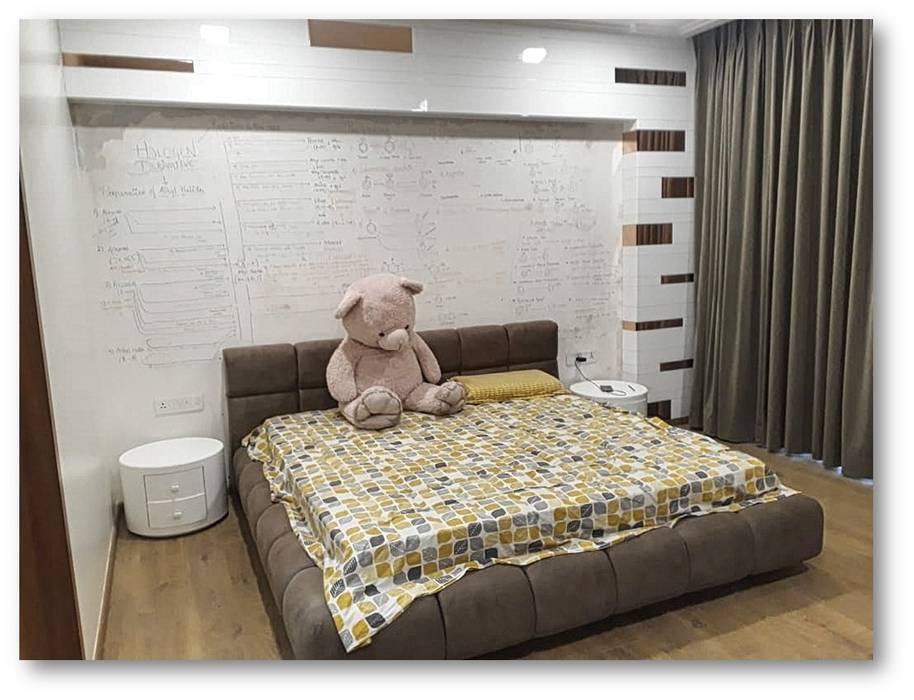 Bedroom Homagica Services Private Limited Modern style bedroom Beds & headboards