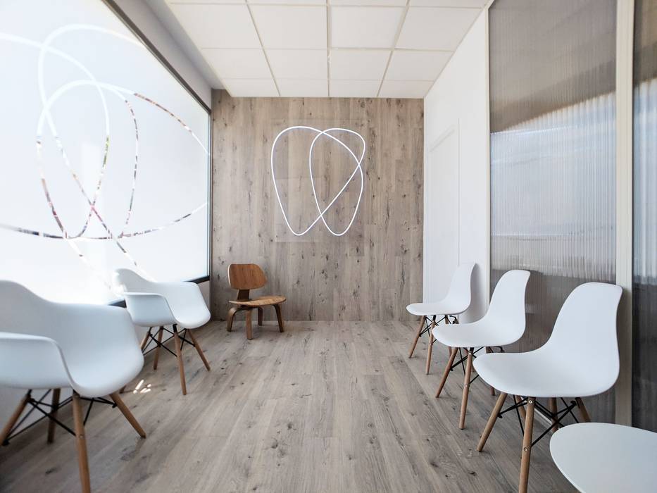 Clínica dental en la provincia de Córdoba, POA Estudio Arquitectura y Reformas en Córdoba POA Estudio Arquitectura y Reformas en Córdoba 商业空间 診所