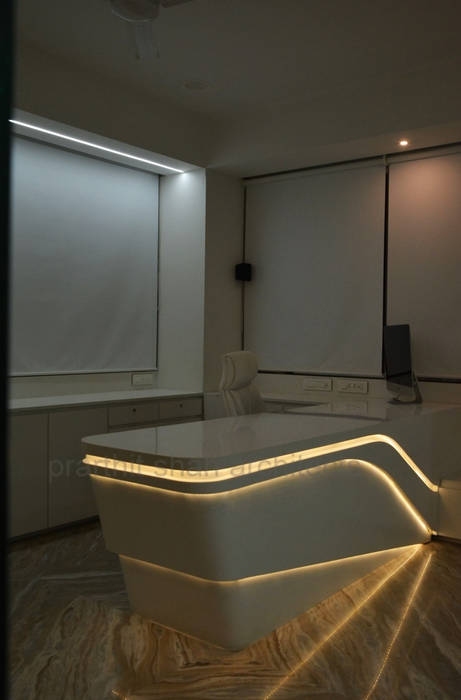 50 Shades of White – Office Interior Design, prarthit shah architects prarthit shah architects Minimalist Çalışma Odası