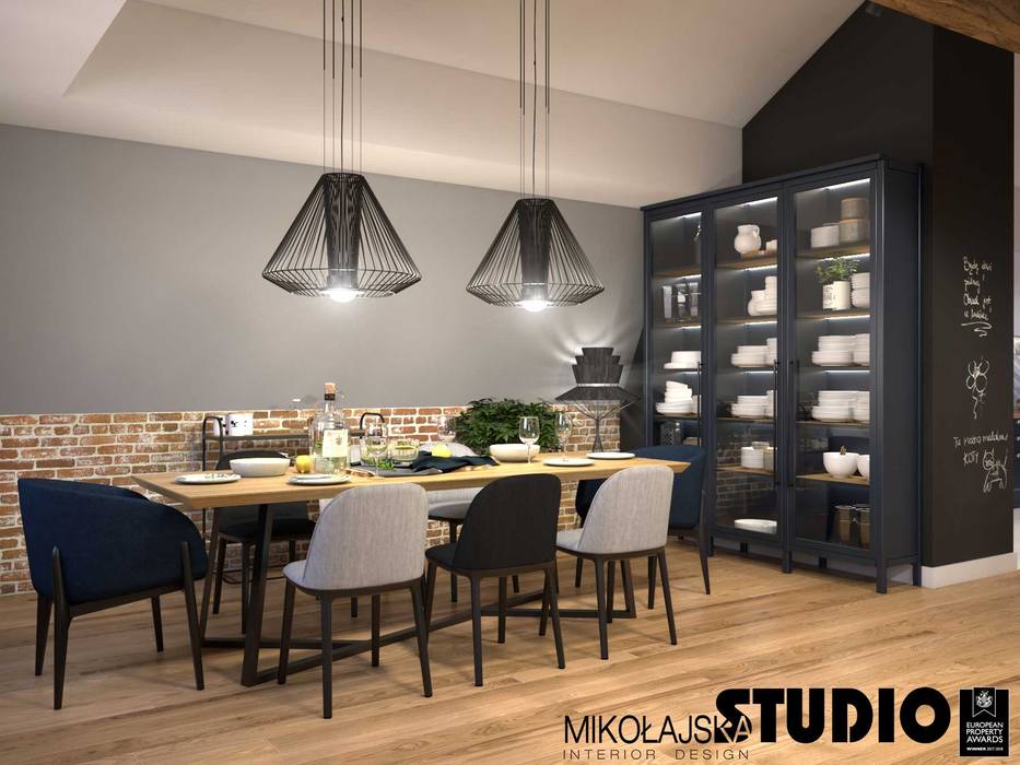 Apartament na strychu, MIKOŁAJSKAstudio MIKOŁAJSKAstudio Industrialna jadalnia