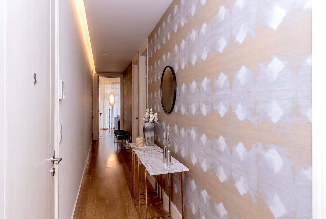 FEMMA Interior Design Modern Corridor, Hallway and Staircase Wood