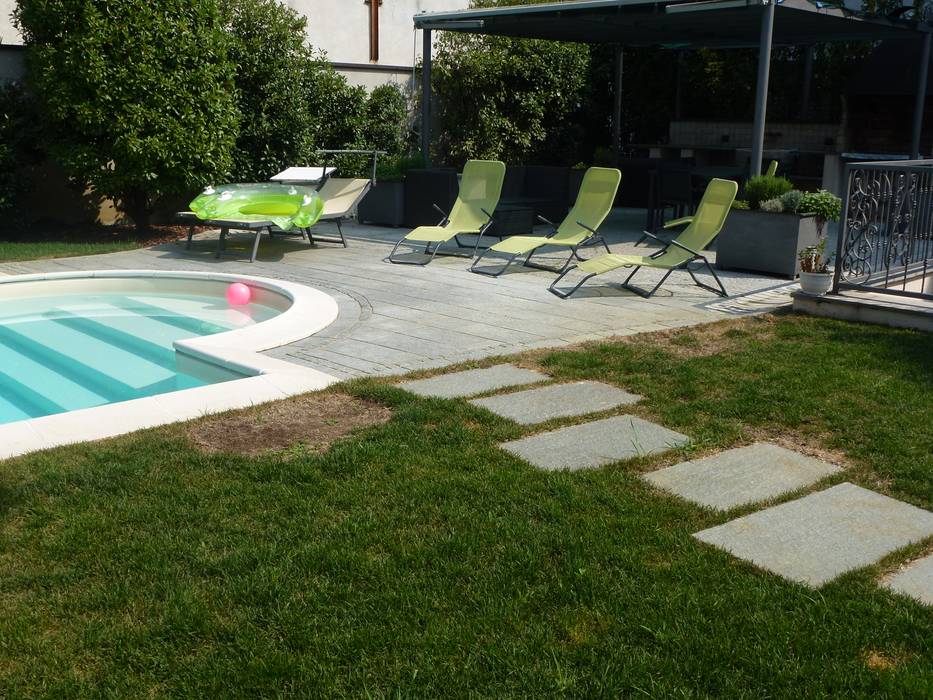 Risistemazione di una piscina, Alessandra Vellata Architetto Alessandra Vellata Architetto Garden Pool Stone