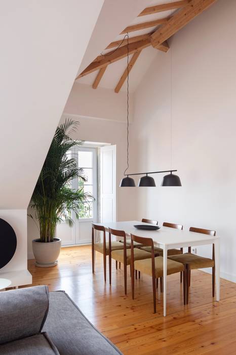 Travessa da Pereira Apartment Lola Cwikowski Studio Comedores de estilo minimalista
