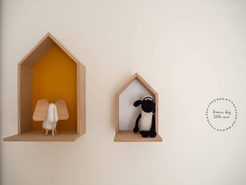 C+N House - Odeceixe, MUDA Home Design MUDA Home Design Nursery/kid’s room