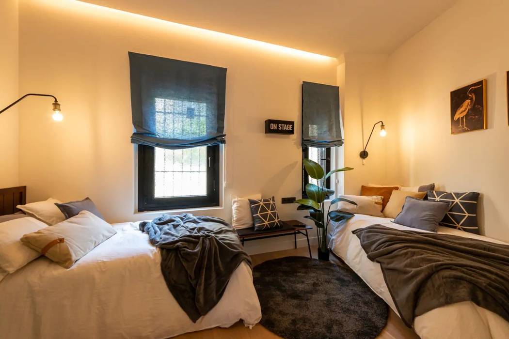 Dormitorio en un Airbnb en Bilbao Home Staging Bizkaia Habitaciones para adolescentes Madera Acabado en madera