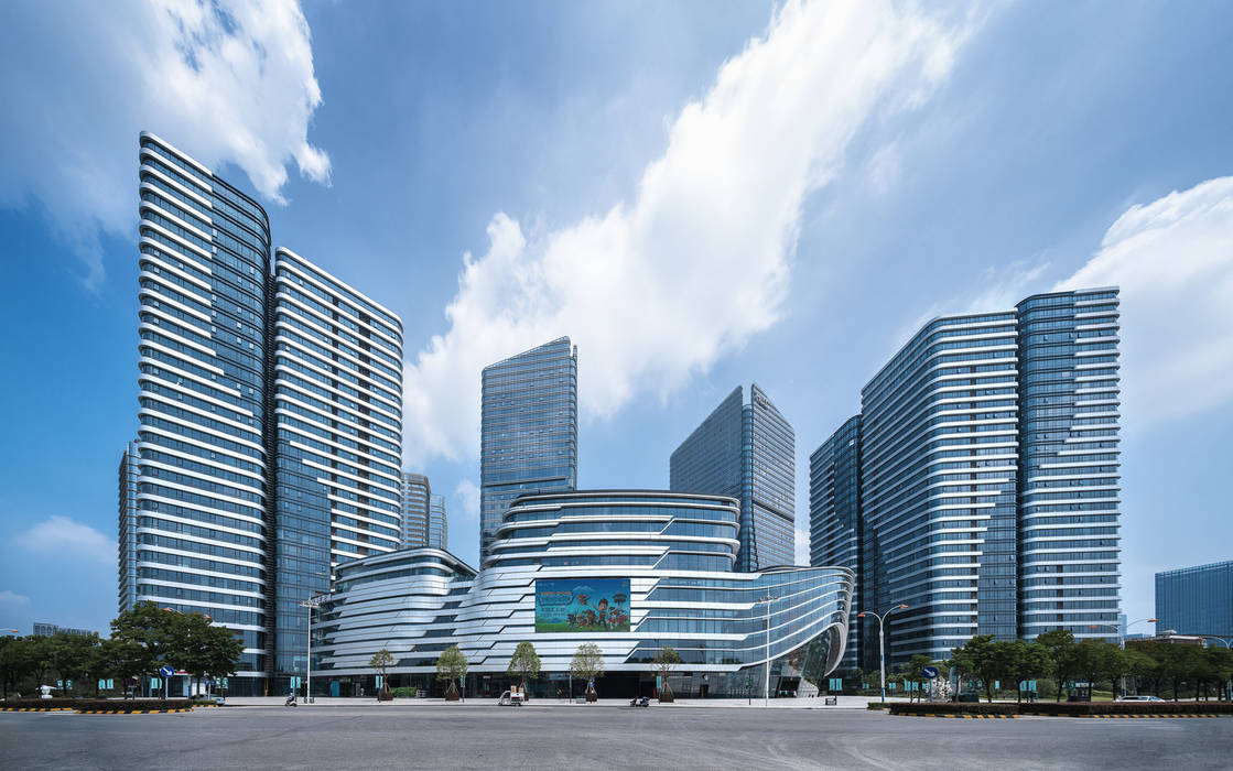 Hong Leong City Center in Suzhou by Aedas , Architecture by Aedas Architecture by Aedas Estudios y despachos clásicos Metal