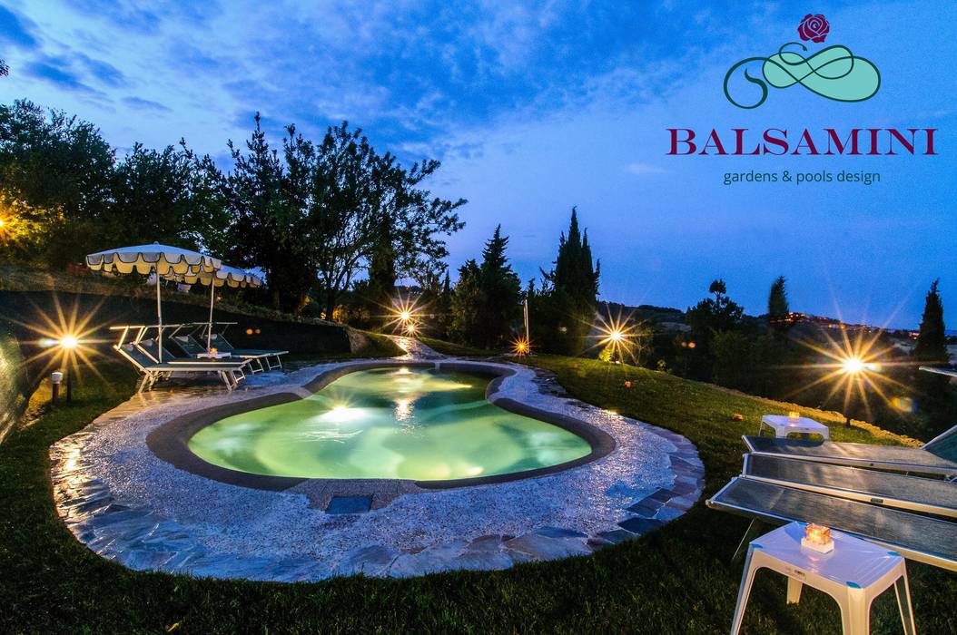 Piscina interrata naturale Balsamini Gardens & Pools Design Giardino con piscina