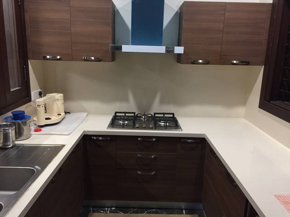 Modular kitchen with Veneer finish Hoop Pine Interior Concepts Kitchen units Plywood