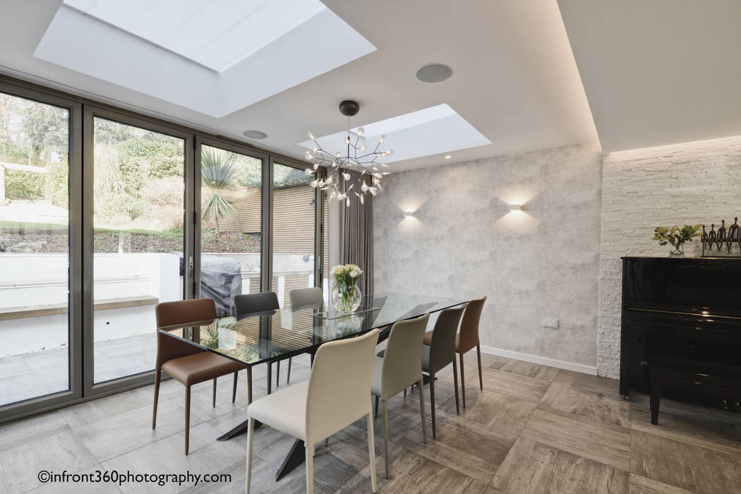 Detached House, Hertfordshire Studio Alpa Modern dining room Stone dining pendant,skylight