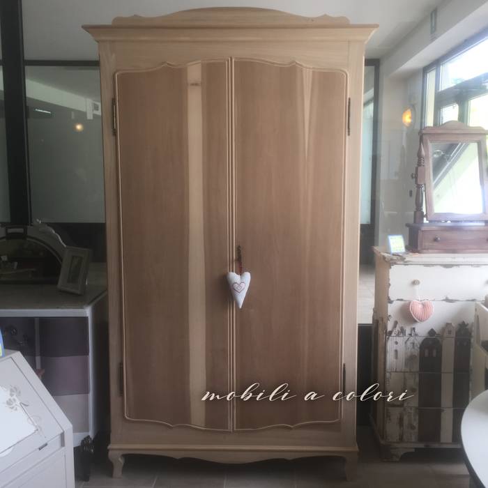 Armadio provenzale 2 ante decorato a mano, Mobili a Colori Mobili a Colori Kleine slaapkamer Massief hout Bont