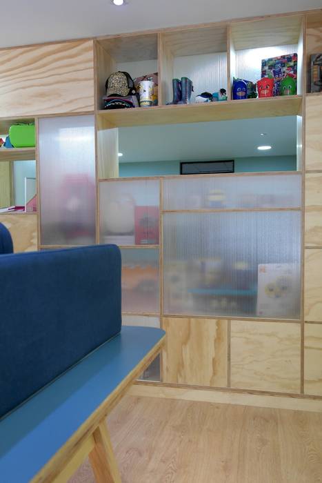 Area de oficina abierta entrearquitectosestudio Estudios y oficinas modernos Madera maciza Multicolor