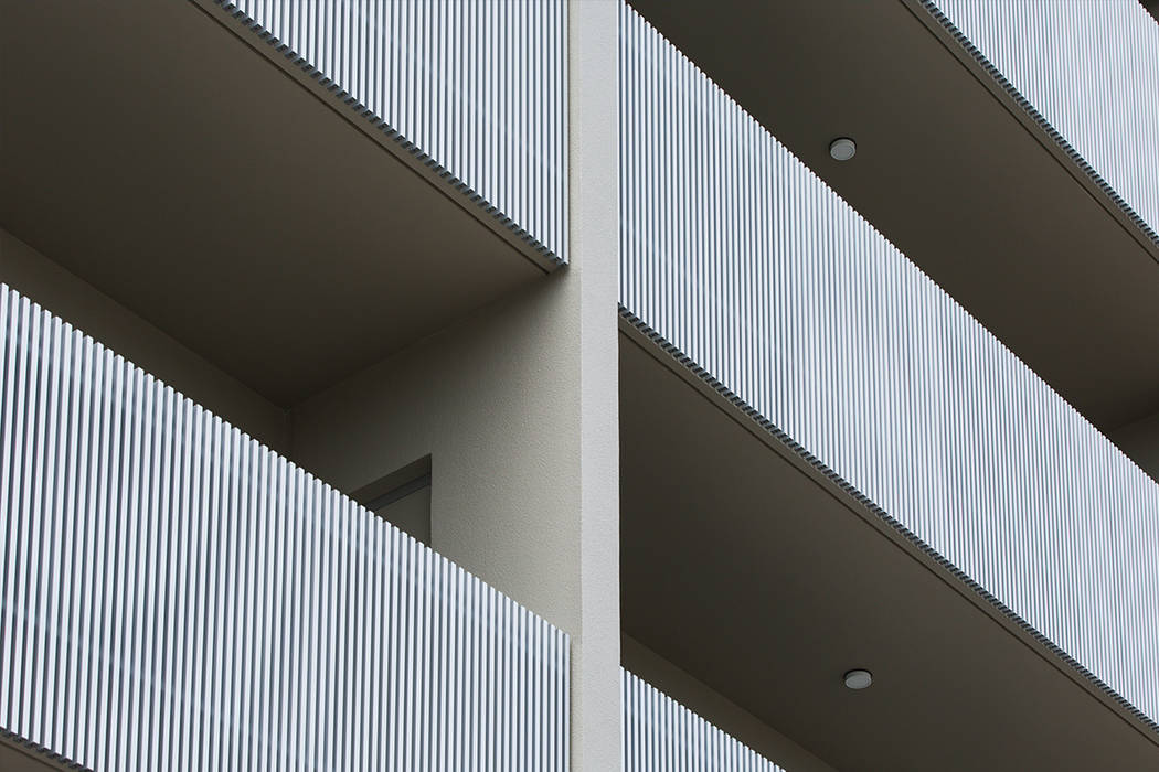 首里の集合住宅, 株式会社クレールアーキラボ 株式会社クレールアーキラボ Balcony