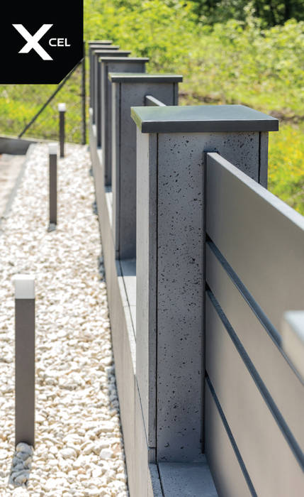 Murki z betonu architektonicznego i aluminiowe przęsła XCEL Fence Podwórko czarne przęsła,czarne ogrodzenie,płot,ogrodzenie,ogrodzenie poziome,beton,nowoczesny płot