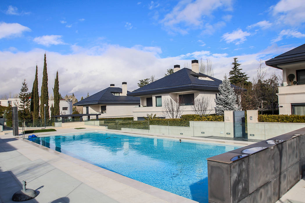 Piscina El Plantío Bernadó Luxury Houses Piscinas de jardín