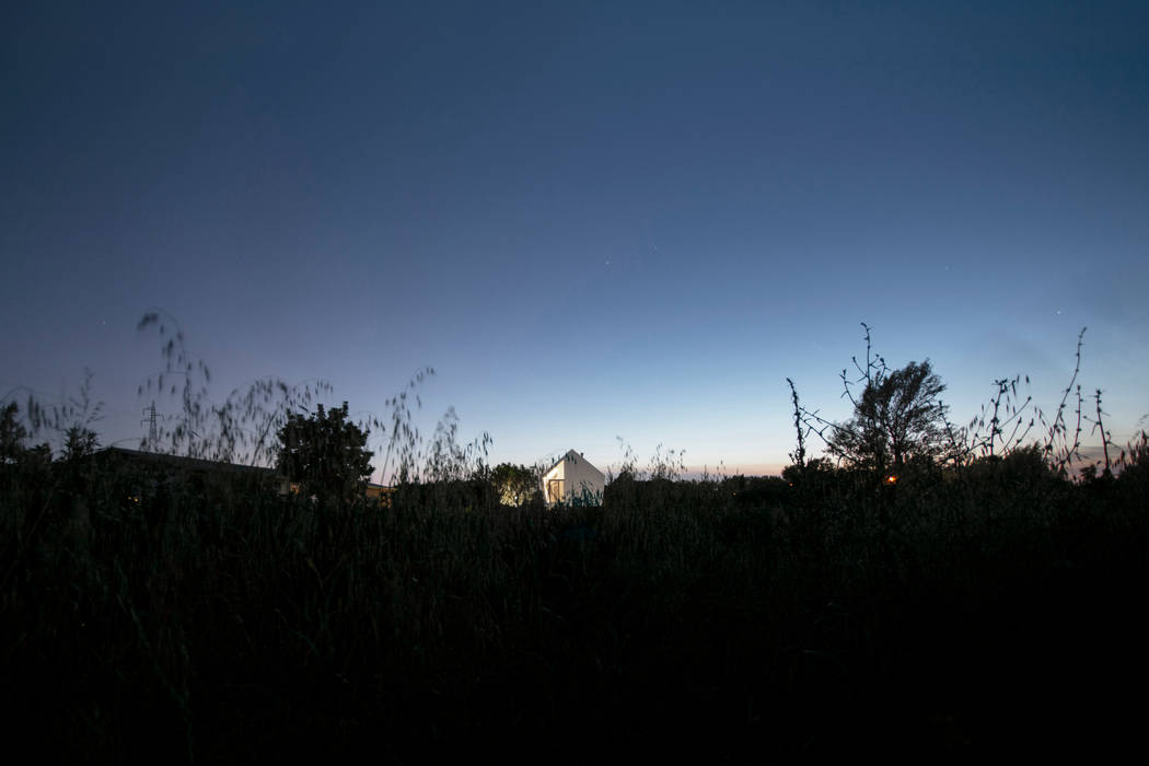 La casa nell'orto | House in the orchard | LDA.iMdA architetti associati LDA.iMdA architetti associati Case in stile minimalista