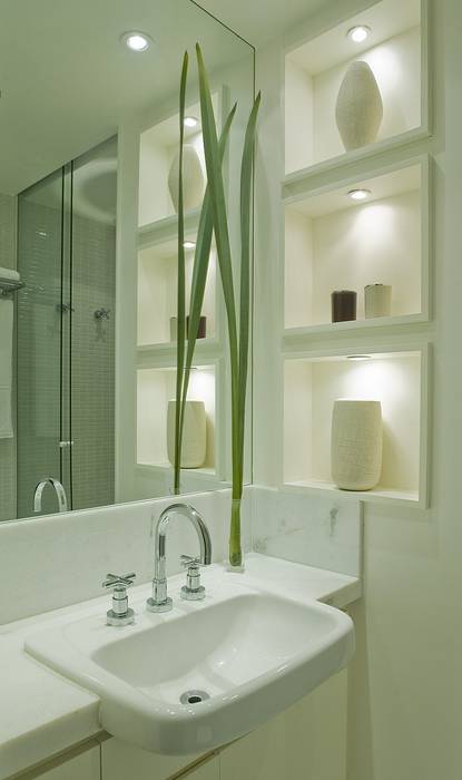 Banheiros modernos por Viviane Cunha Arquitectura Moderno