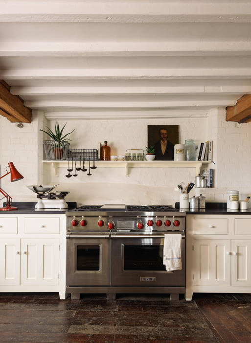 The Cotes Mill Classic Showroom by deVOL deVOL Kitchens Classic style kitchen cooker run,wolf cooker,wolf range cooker,classic english,classic design,traditional kitchen,kitchen design,bespoke kitchen,open shelf,devol,devol kitchens