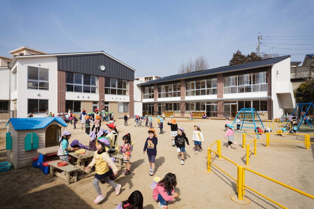 しらゆり幼稚園, FOMES design FOMES design Commercial spaces Schools