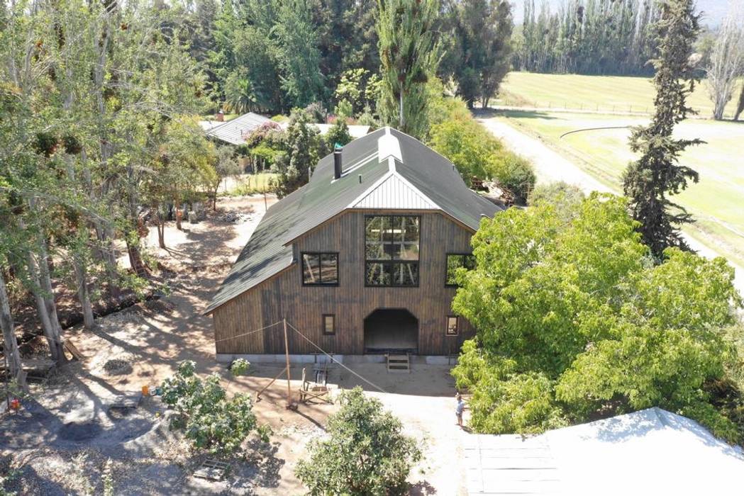 Casa Galpón en Construcción / Marzo 2019 Jose Fontecilla Figueroa Casas de madera Madera Acabado en madera