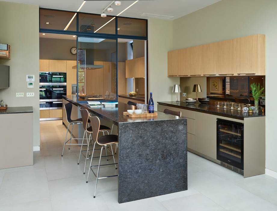 Cocina "Neruda" Interia Kitchen units Solid Wood Multicolored Cocina,Diseño de Cocinas,Cocinas Modernas,Remodelaciones,Arquitectura,Diseño de Interiores