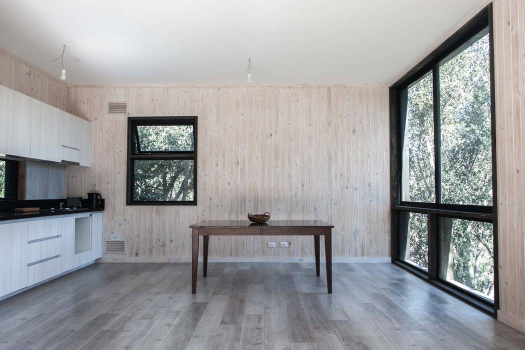 Casa Olmue, MACIZO, ARQUITECTURA EN MADERA MACIZO, ARQUITECTURA EN MADERA Modern Dining Room Wood Wood effect