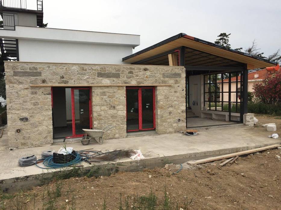 By Mesken Celi K Yapi Modern Stone Homify